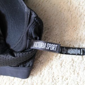 Victoria's Secret Intimates & Sleepwear - Victoria Sport Lightweight Bra Victoria's Secret Intimates & Sleepwear - Victoria Sport Lightweight Bra